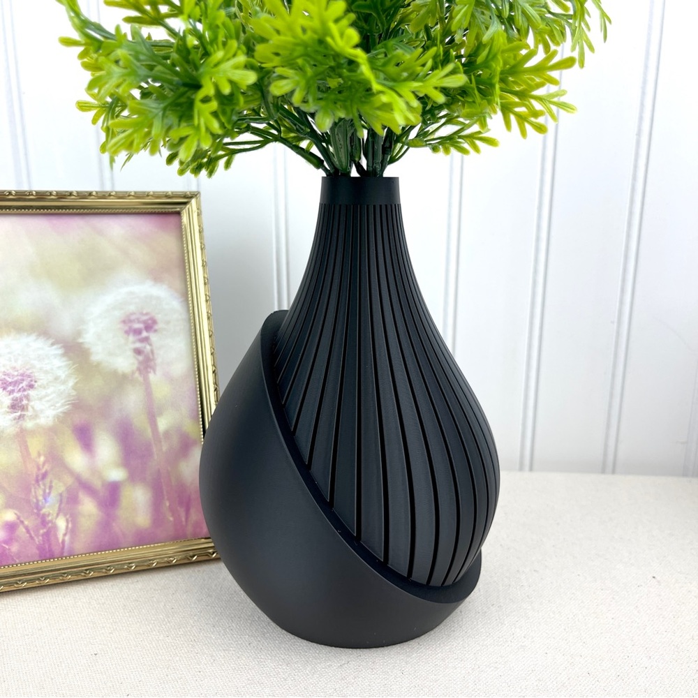 Modern Vase, TheYovi Vase, Flower Vase, Dried Flowers, Plant lovers